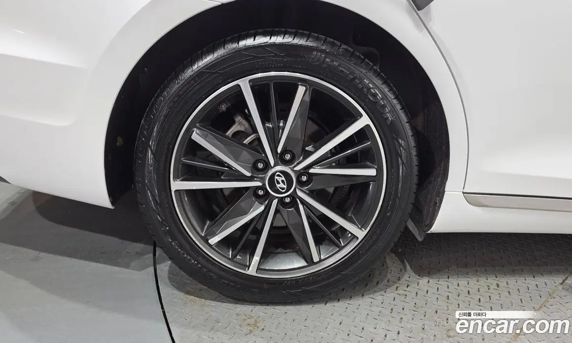 Hyundai Grandeur 2022 2.5 автомат (гидро), фото 5