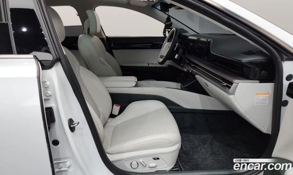Hyundai Grandeur 2023 1.6 автомат (гидро), фото 16