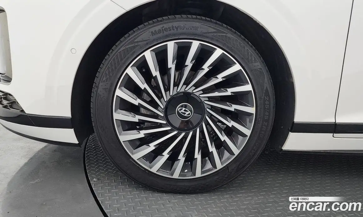 Hyundai Grandeur 2023 1.6 автомат (гидро), фото 5