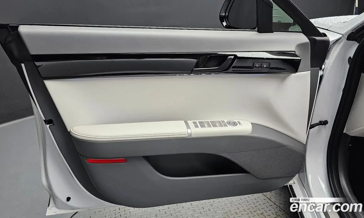 Hyundai Grandeur 2025 1.6 автомат (гидро), фото 13