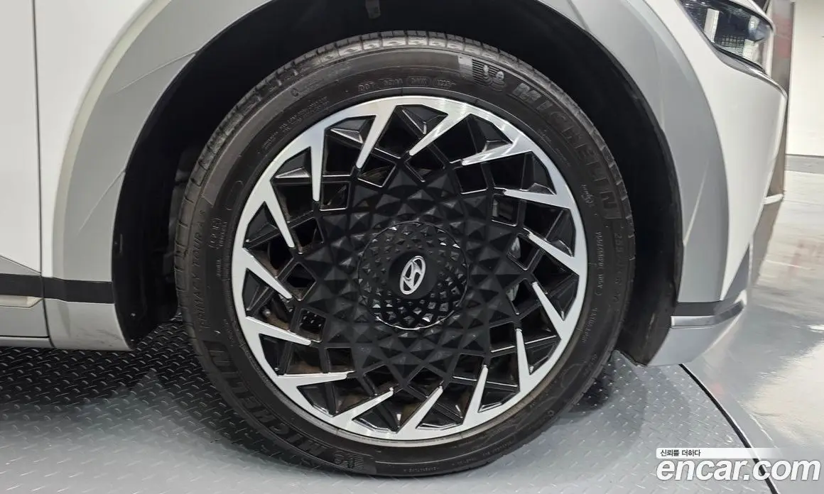 Hyundai Ioniq 5 2024 0.1 автомат (гидро), фото 6