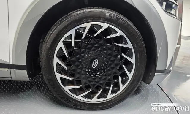 Hyundai Ioniq 5 2024 0.1 автомат (гидро), миниатюра 6