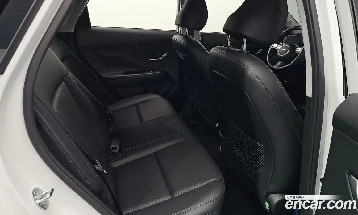 Hyundai Kona 2023 1.6 автомат (гидро), фото 11