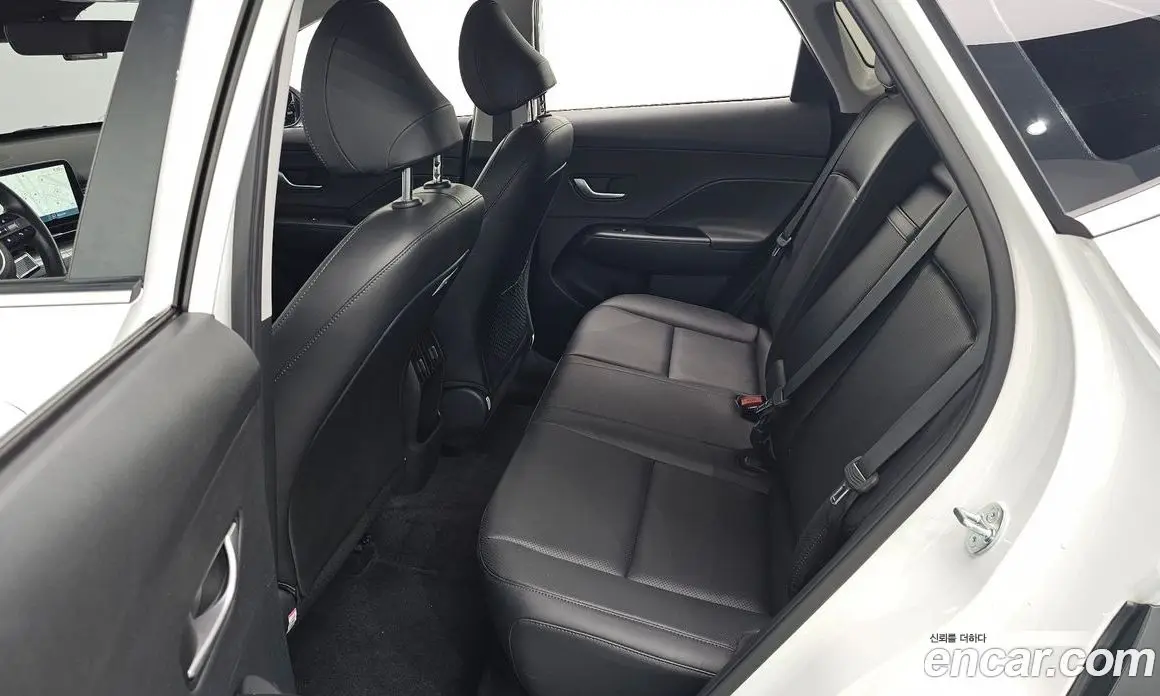 Hyundai Kona 2023 1.6 автомат (гидро), фото 12