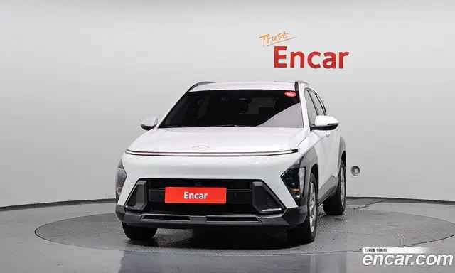 Hyundai Kona 2023 1.6 автомат (гидро), миниатюра 3