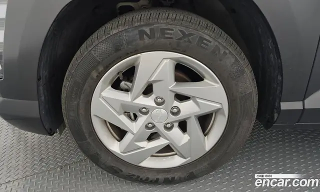 Hyundai Kona 2023 1.6 автомат (гидро), миниатюра 5