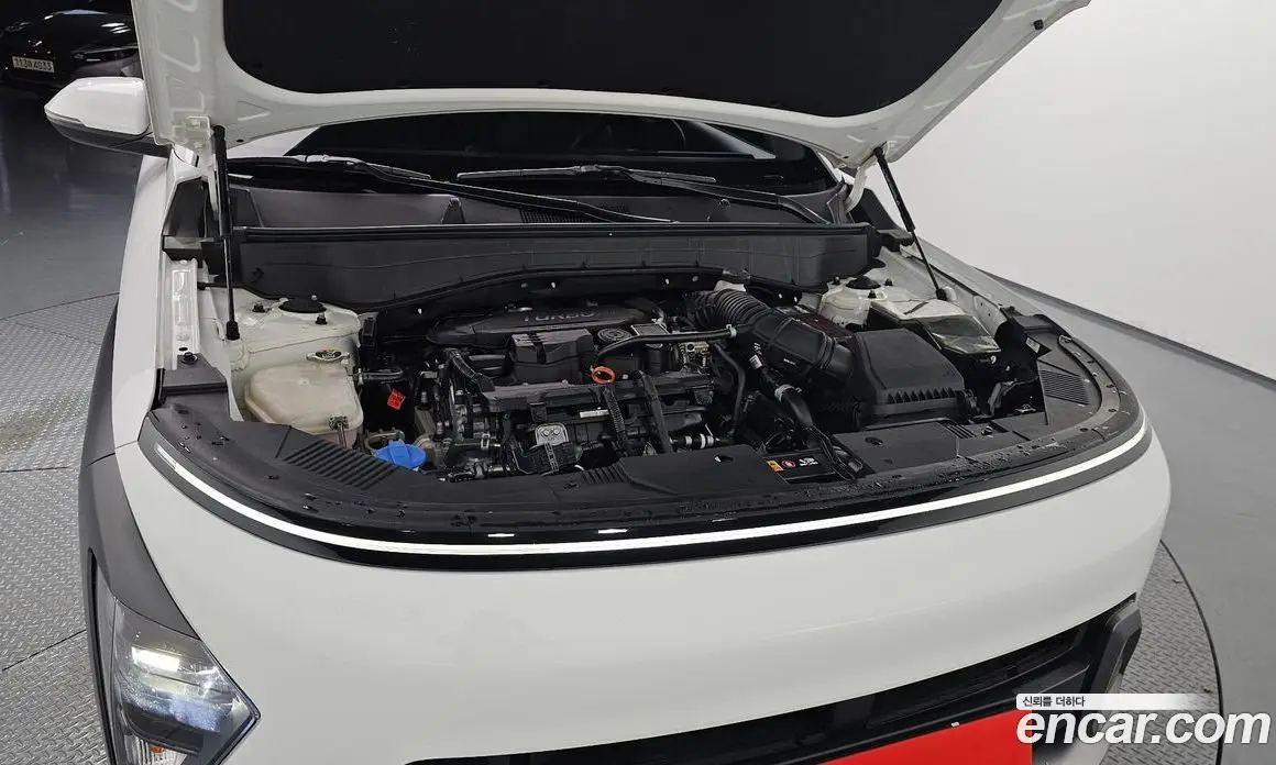 Hyundai Kona 2023 1.6 автомат (гидро), фото 6