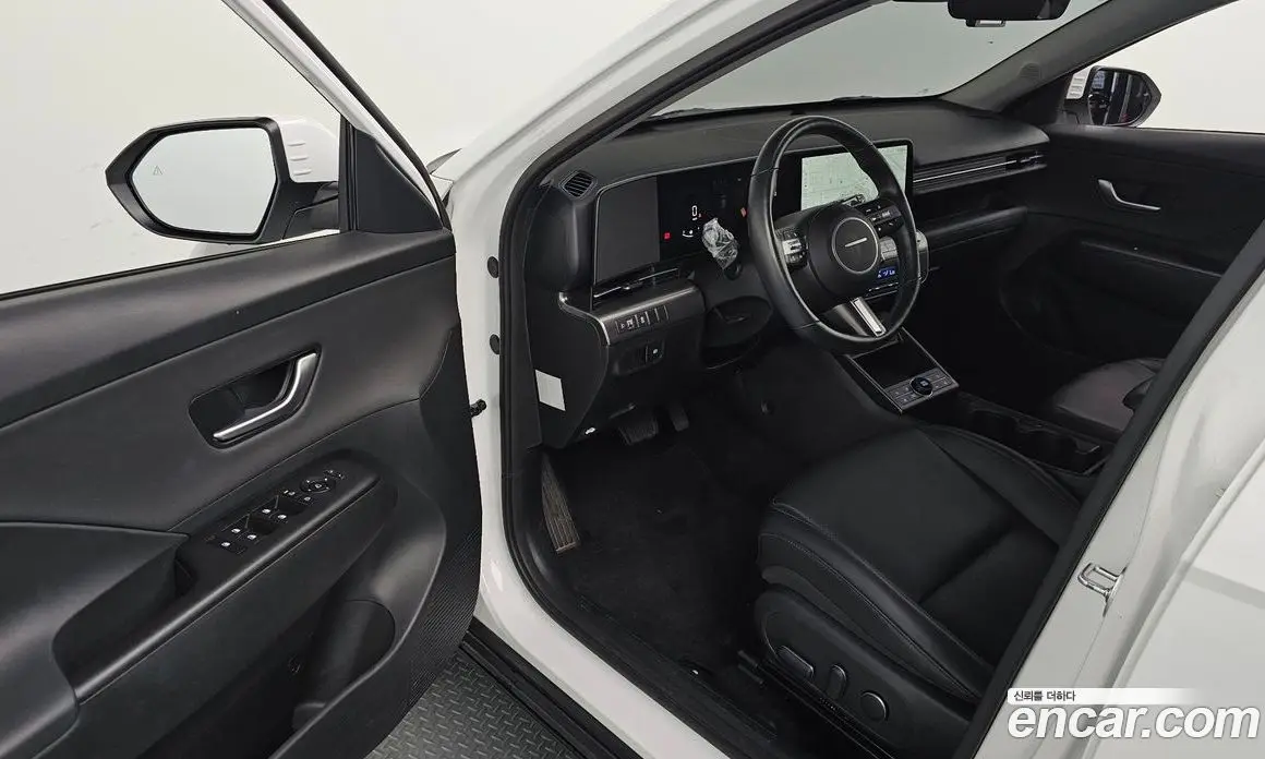 Hyundai Kona 2023 1.6 автомат (гидро), фото 10