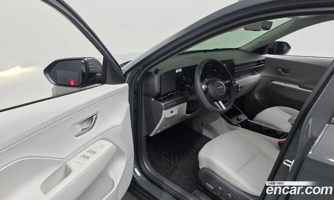 Hyundai Kona 2025 1.6 автомат (гидро), фото 13