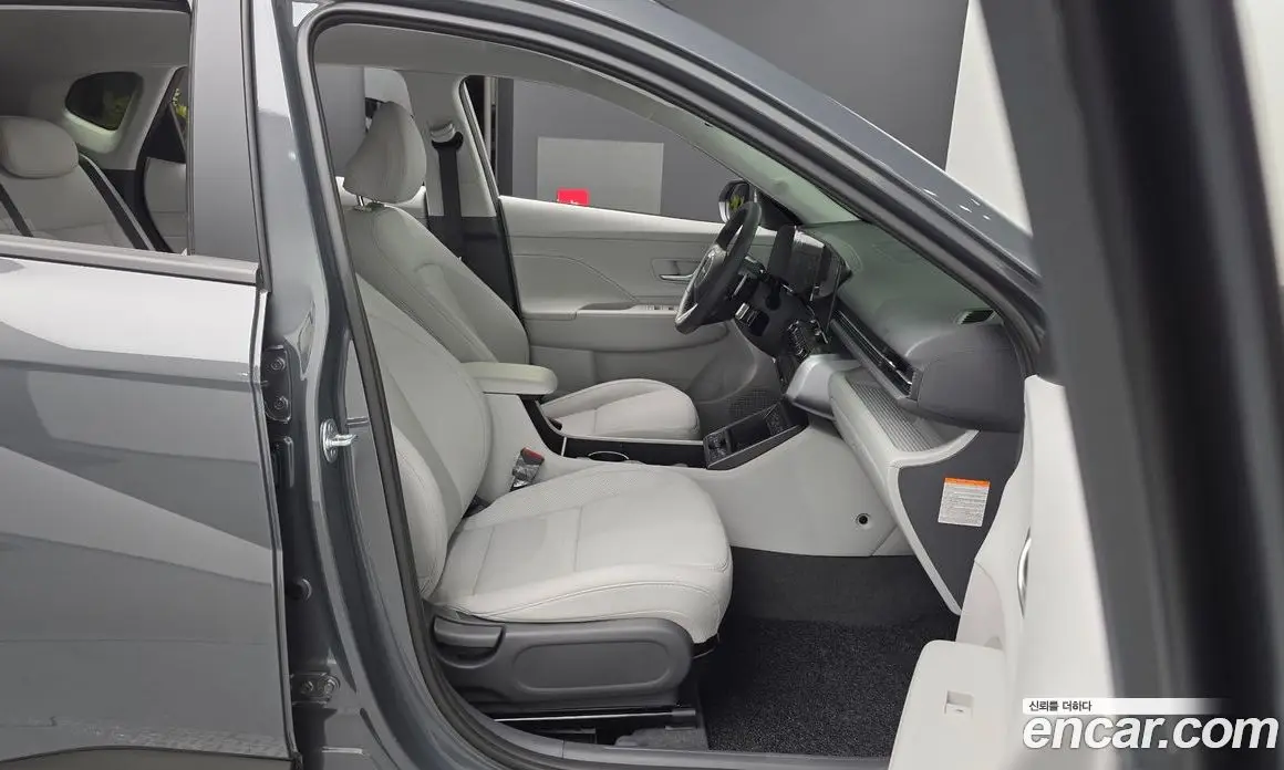 Hyundai Kona 2025 1.6 автомат (гидро), фото 17