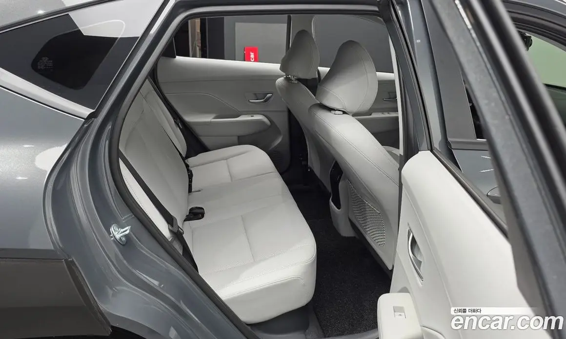Hyundai Kona 2025 1.6 автомат (гидро), фото 18