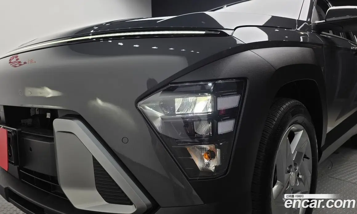 Hyundai Kona 2025 1.6 автомат (гидро), фото 8