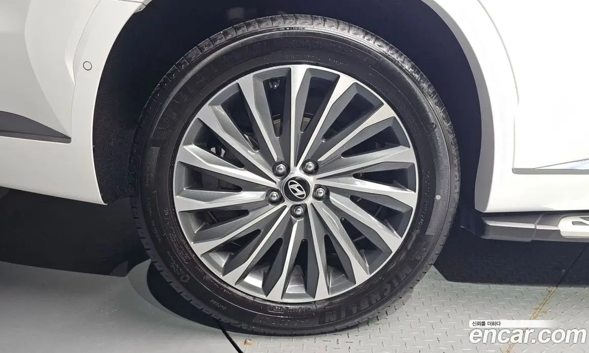 Hyundai Palisade 2023 3.8 автомат (гидро), фото 5
