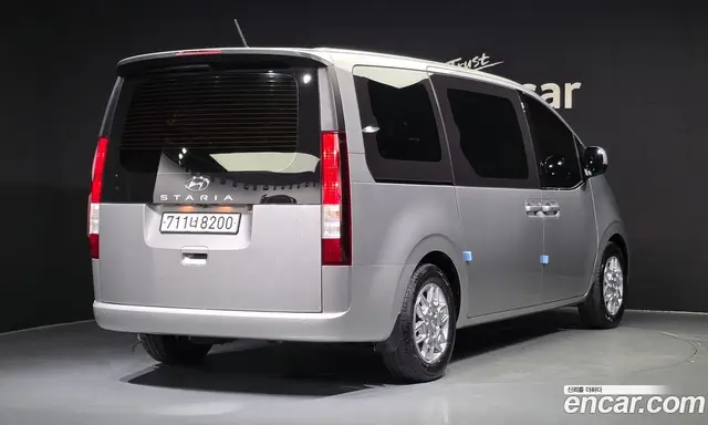 Hyundai Staria 2022 2.2 автомат (гидро), миниатюра 2