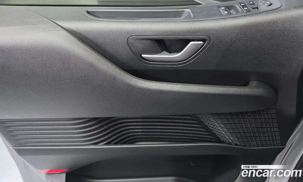 Hyundai Staria 2022 2.2 автомат (гидро), фото 14