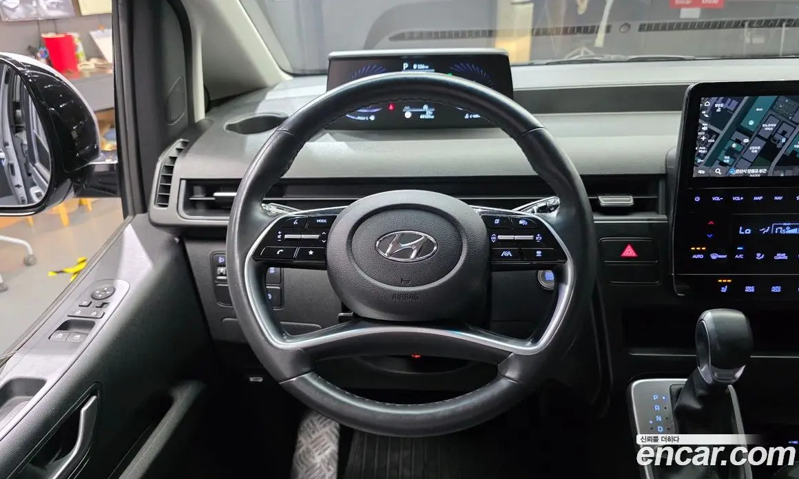 Hyundai Staria 2022 2.2 автомат (гидро), фото 18