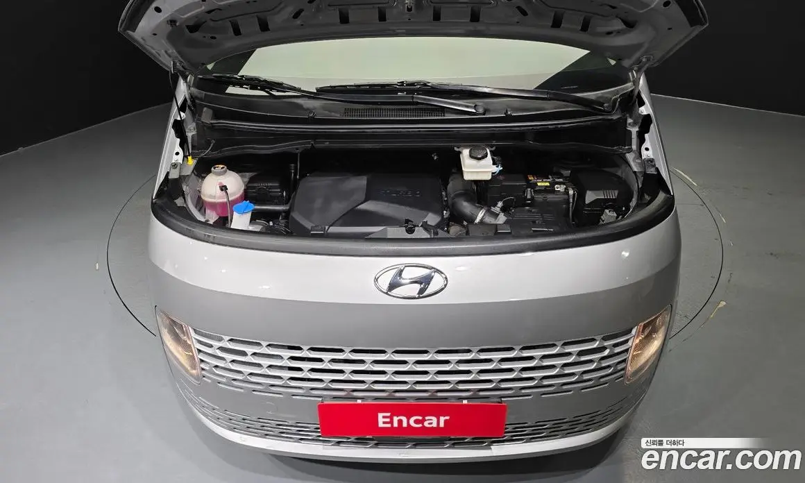 Hyundai Staria 2022 2.2 автомат (гидро), фото 6