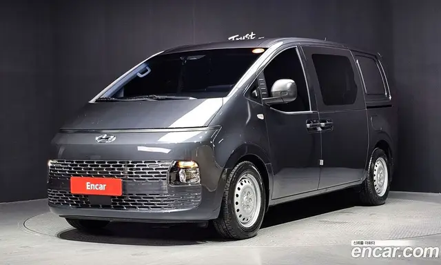 Hyundai Staria 2023 2.2 автомат (гидро), миниатюра 1