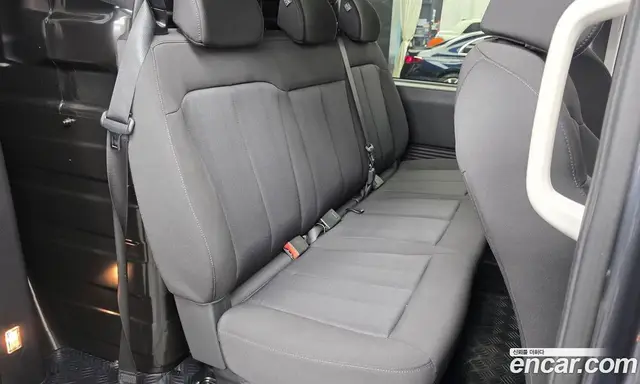 Hyundai Staria 2023 2.2 автомат (гидро), миниатюра 11