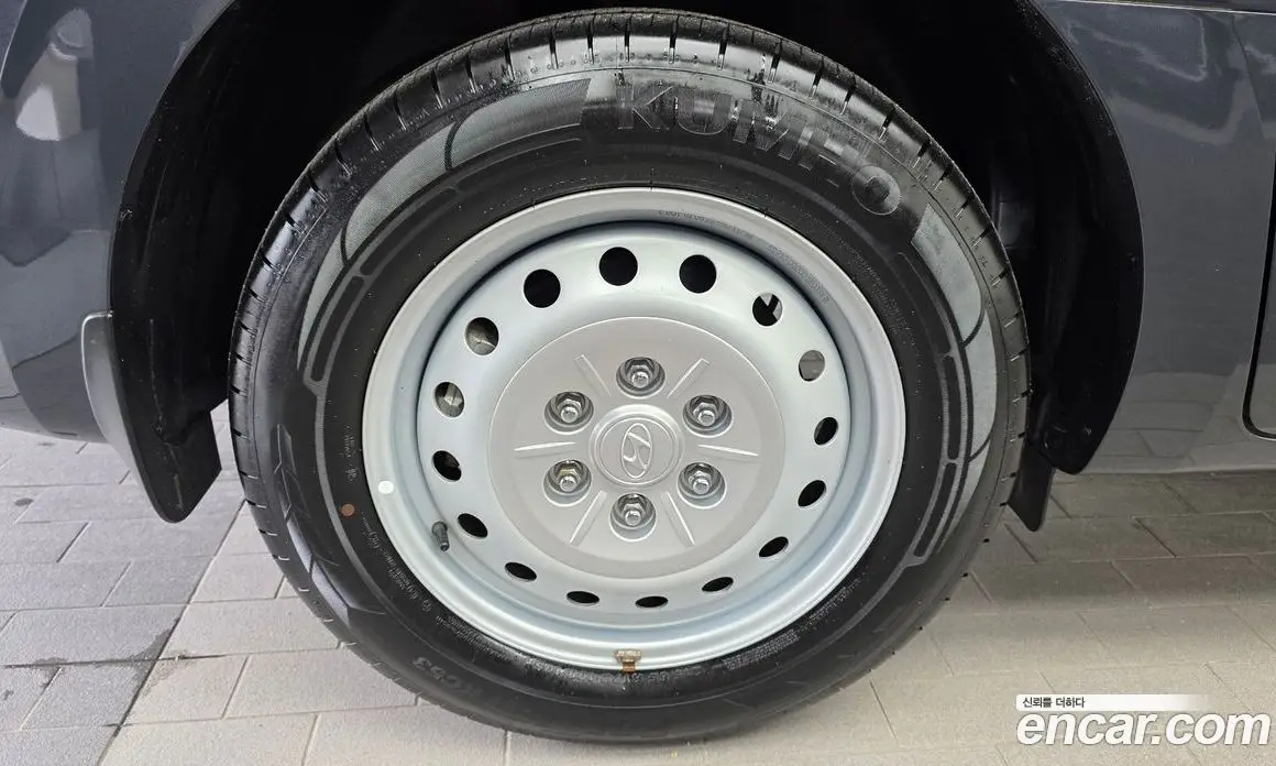 Hyundai Staria 2023 2.2 автомат (гидро), фото 5