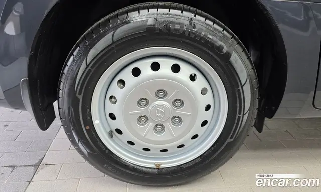 Hyundai Staria 2023 2.2 автомат (гидро), миниатюра 5