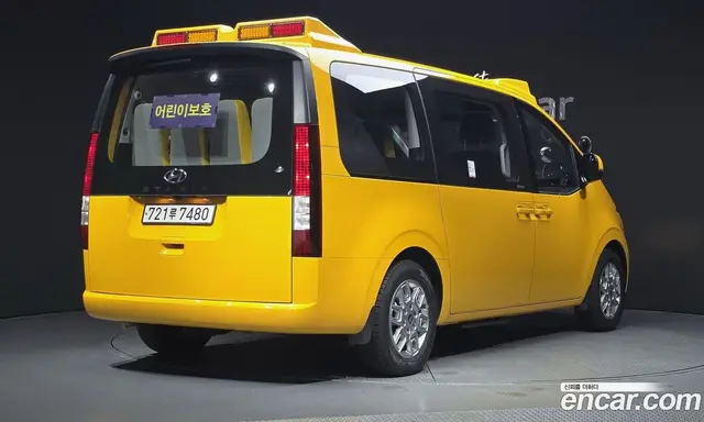 Hyundai Staria 2025 3.5 автомат (гидро), миниатюра 2