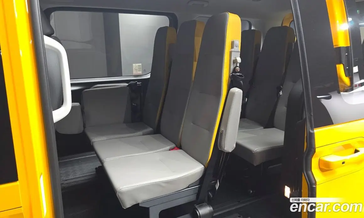 Hyundai Staria 2025 3.5 автомат (гидро), фото 12
