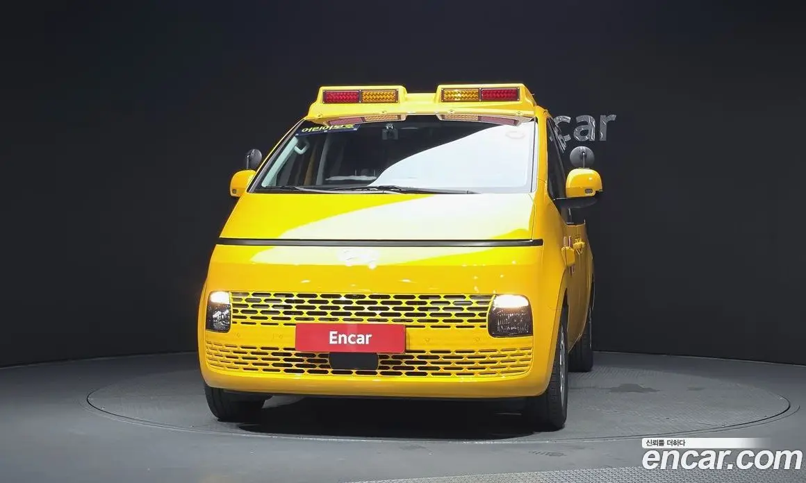 Hyundai Staria 2025 3.5 автомат (гидро), фото 3