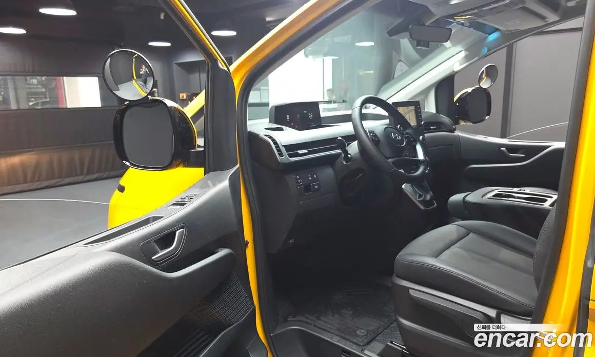 Hyundai Staria 2025 3.5 автомат (гидро), фото 10