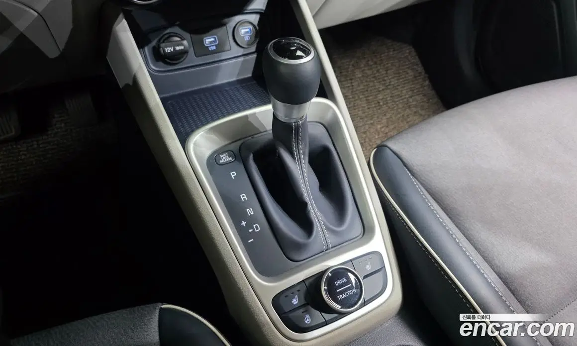 Hyundai Venue 2020 1.6 автомат (гидро), фото 12