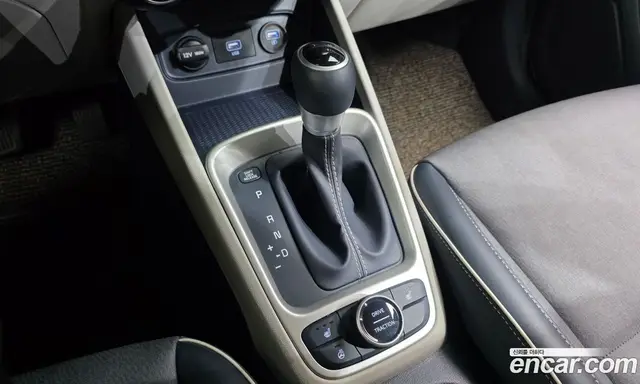 Hyundai Venue 2020 1.6 автомат (гидро), миниатюра 12