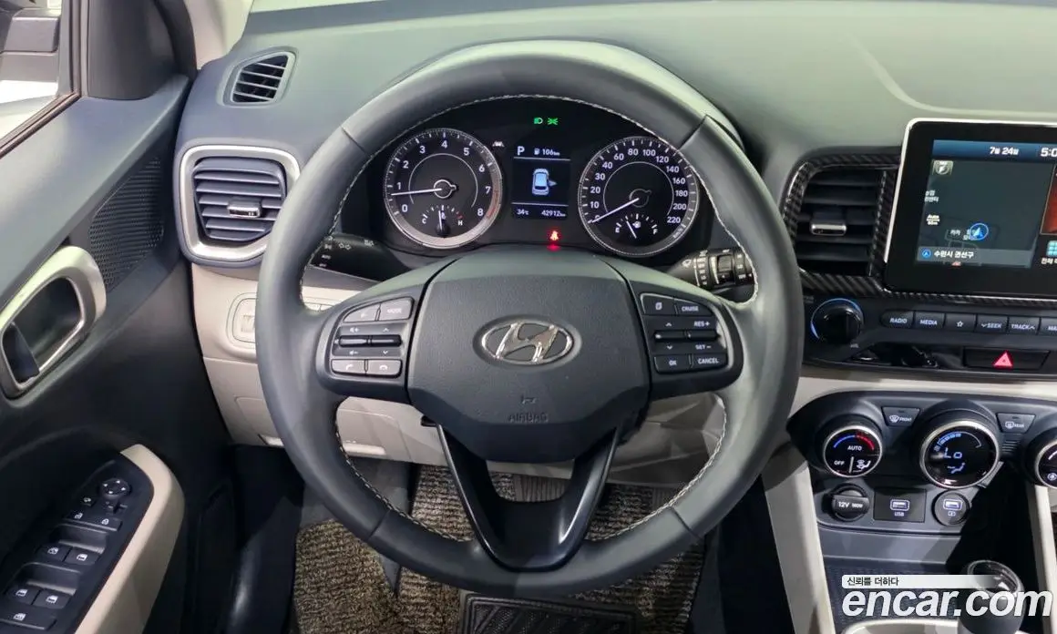 Hyundai Venue 2020 1.6 автомат (гидро), фото 19