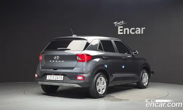 Hyundai Venue 2023 1.6 автомат (гидро), миниатюра 2