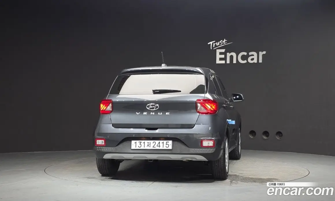 Hyundai Venue 2023 1.6 автомат (гидро), фото 4