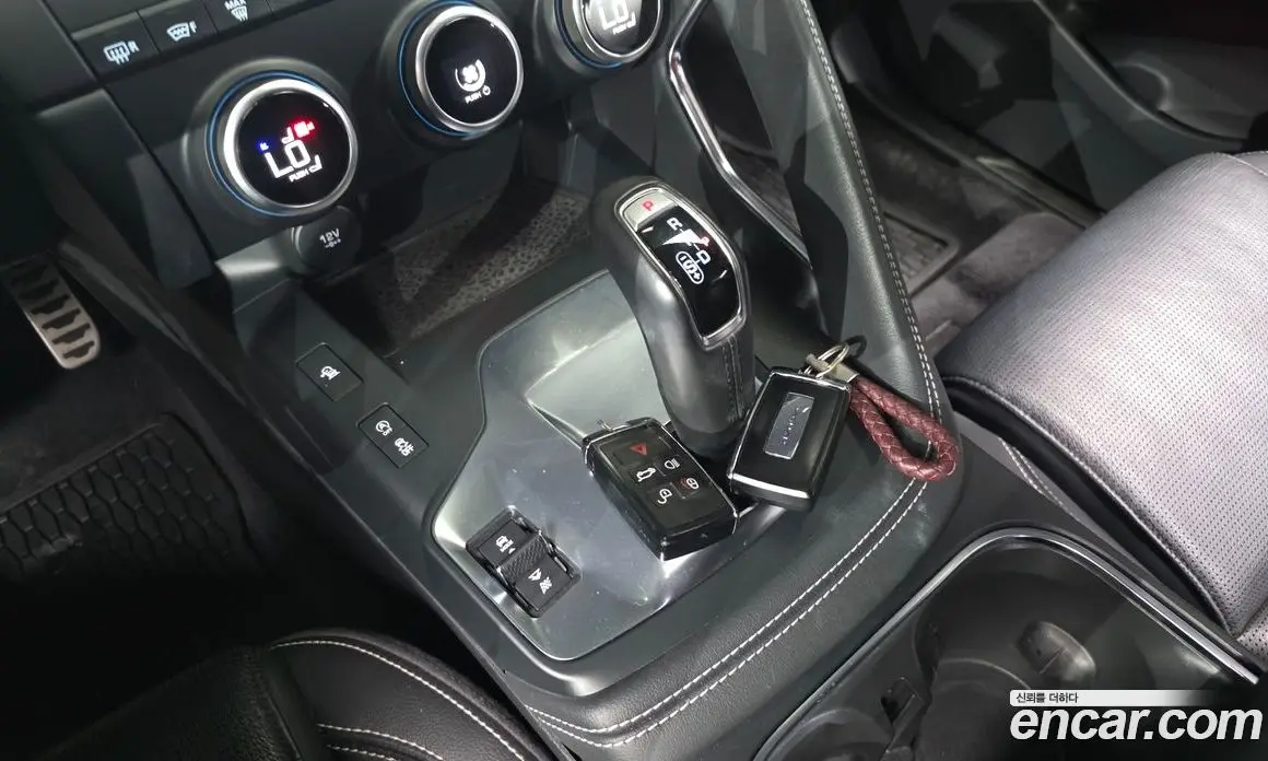 Jaguar E-Pace 2018 2.0 автомат (гидро), фото 12