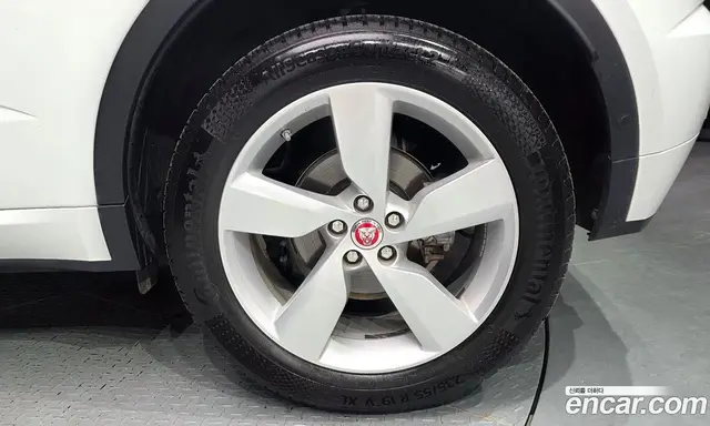 Jaguar E-Pace 2018 2.0 автомат (гидро), миниатюра 7