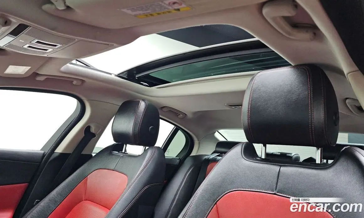 Jaguar XE 2016 2.0 автомат (гидро), фото 19