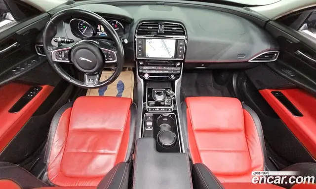 Jaguar XE 2016 2.0 автомат (гидро), миниатюра 7