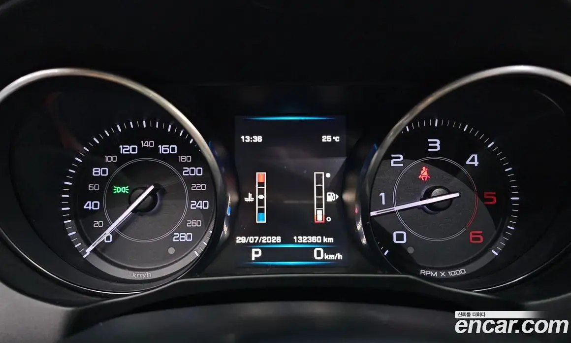Jaguar XE 2016 2.0 автомат (гидро), фото 8