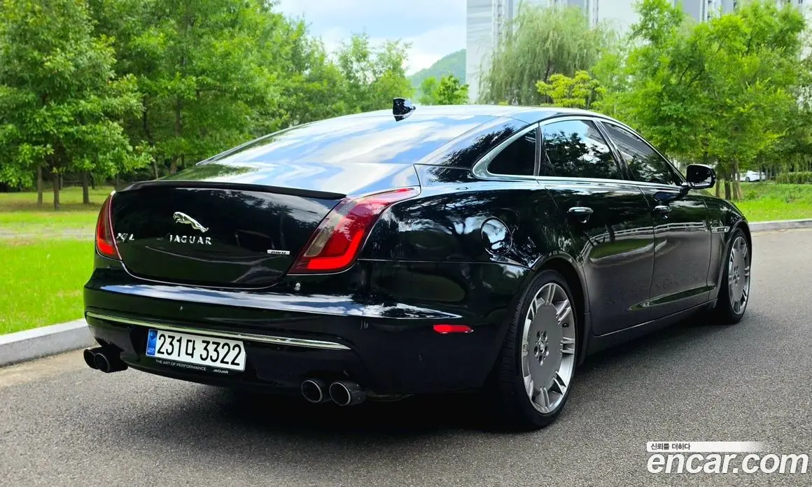 Jaguar XJ 2018 3.0 автомат (гидро), фото 4