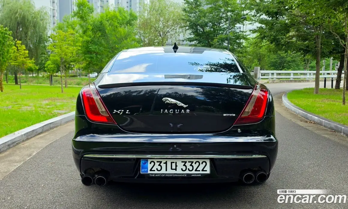 Jaguar XJ 2018 3.0 автомат (гидро), фото 5
