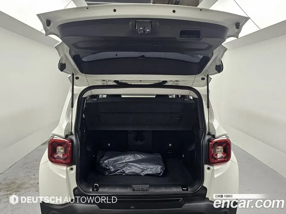 Jeep Renegade 2023 1.3 автомат (гидро), фото 19