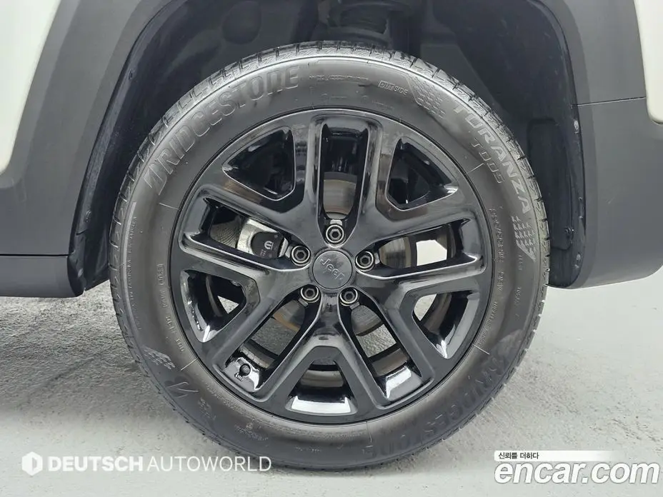 Jeep Renegade 2023 1.3 автомат (гидро), фото 5