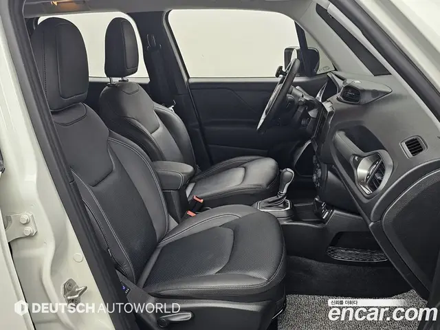 Jeep Renegade 2023 1.3 автомат (гидро), миниатюра 10