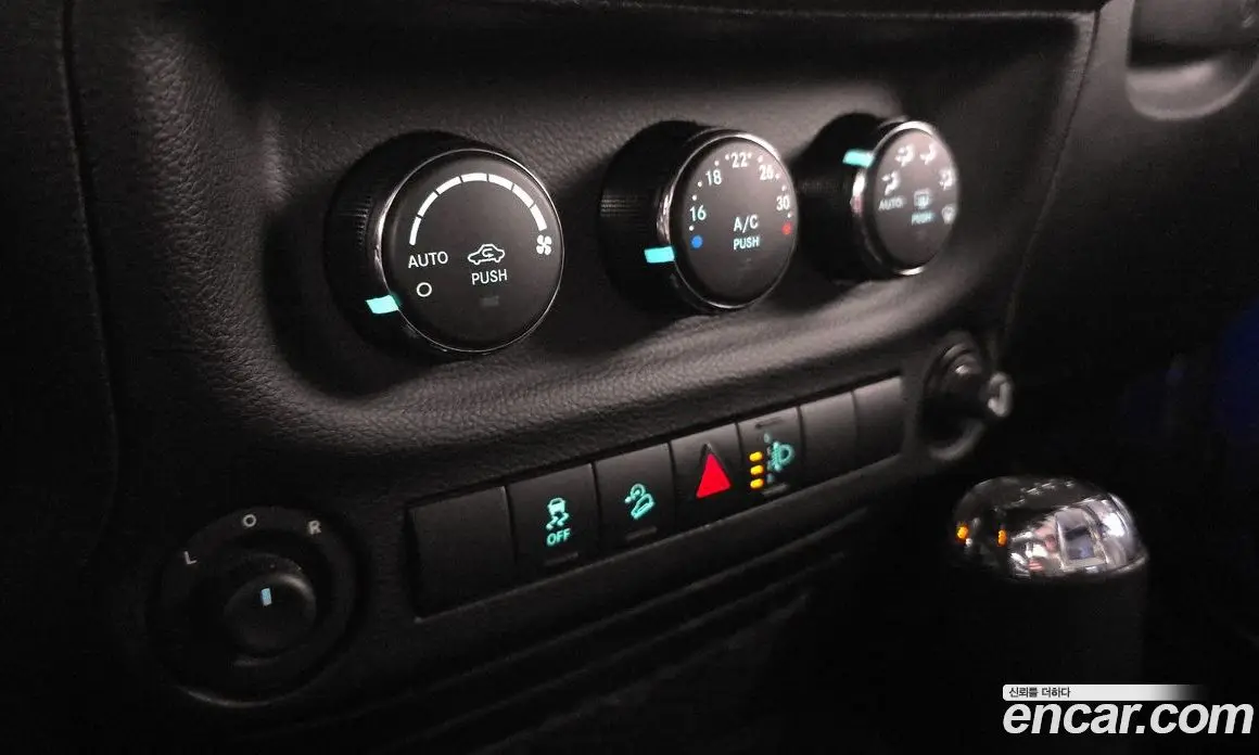 Jeep Wrangler 2015 3.6 автомат (гидро), фото 15 Jeep Wrangler 2015 3.6 автомат (гидро), фото 15