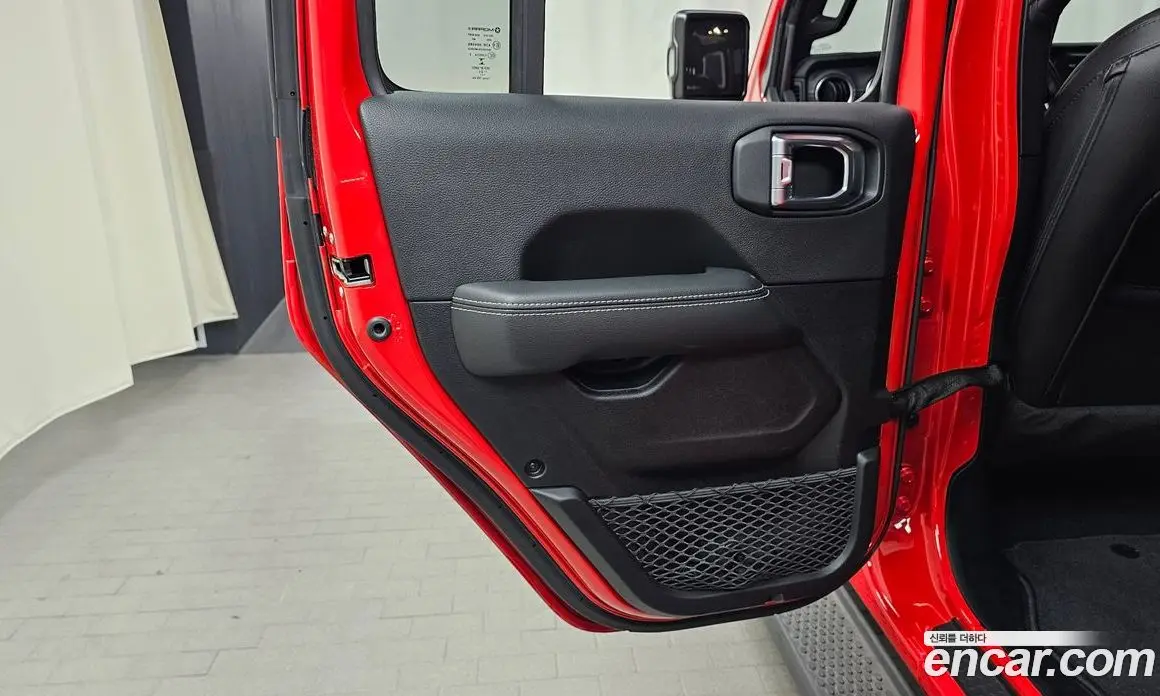 Jeep Wrangler 2021 2.0 автомат (гидро), фото 15