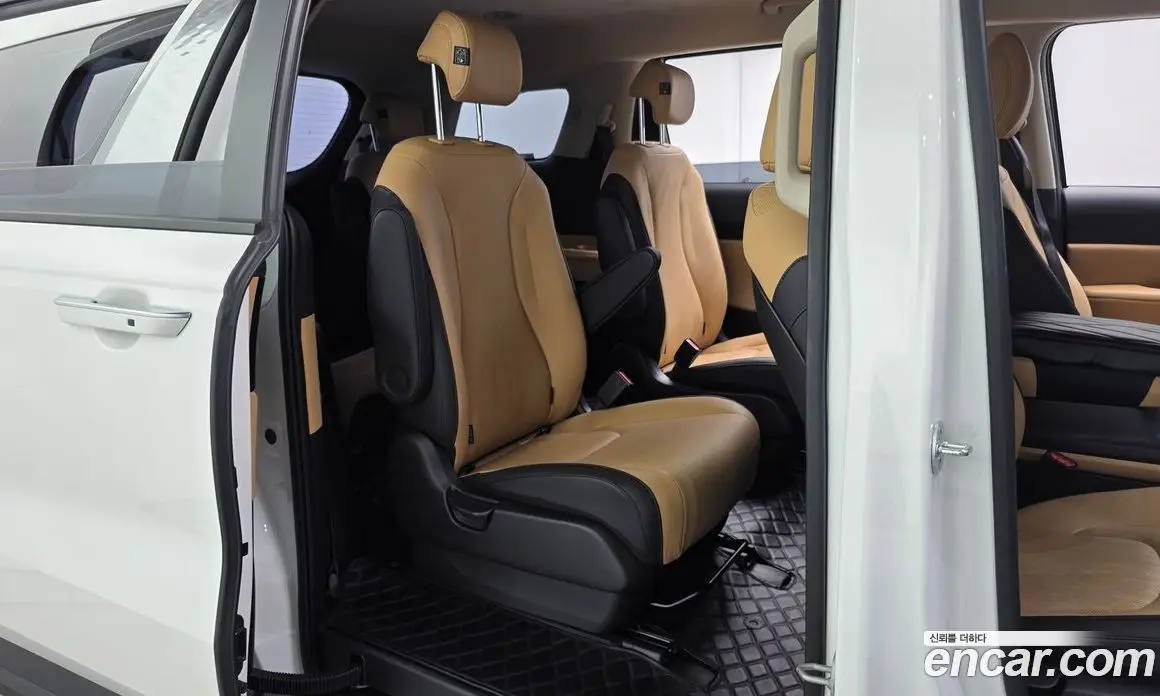 Kia Carnival 2022 2.2 автомат (гидро), фото 17