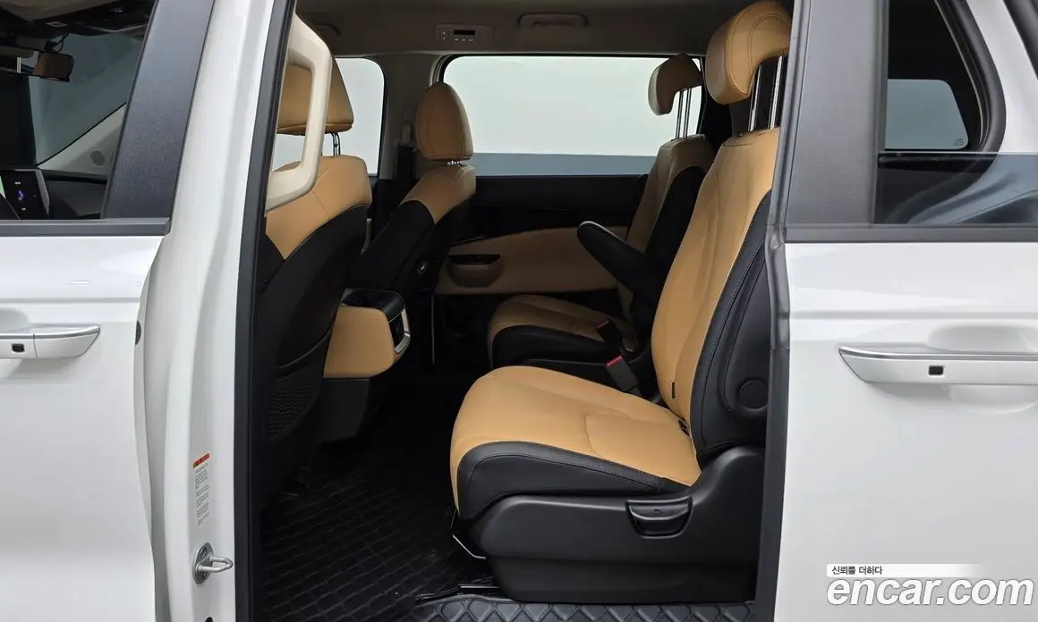 Kia Carnival 2022 2.2 автомат (гидро), фото 18