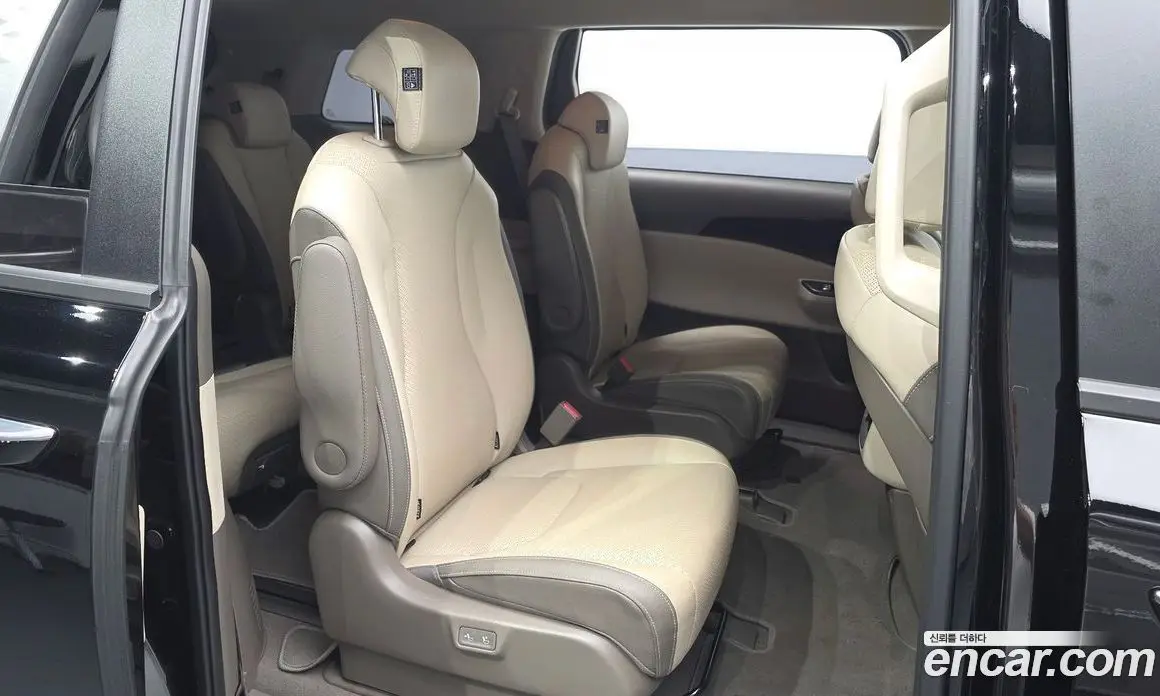 Kia Carnival 2022 2.2 автомат (гидро), фото 17