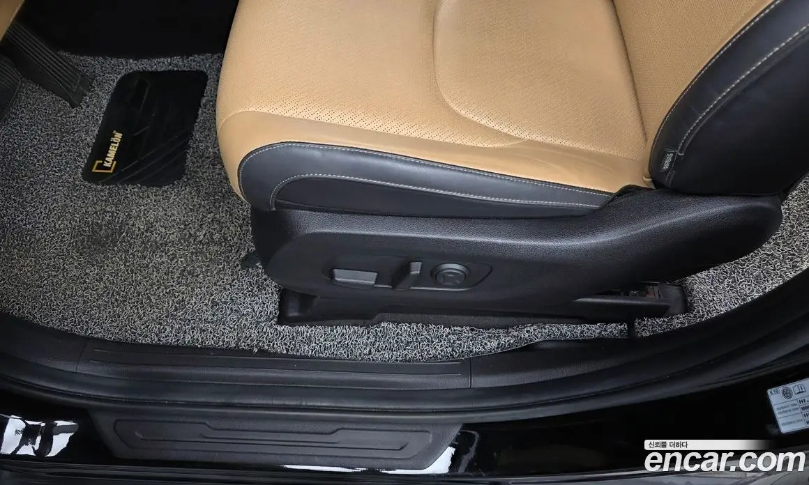 Kia Carnival 2023 3.5 автомат (гидро), фото 31